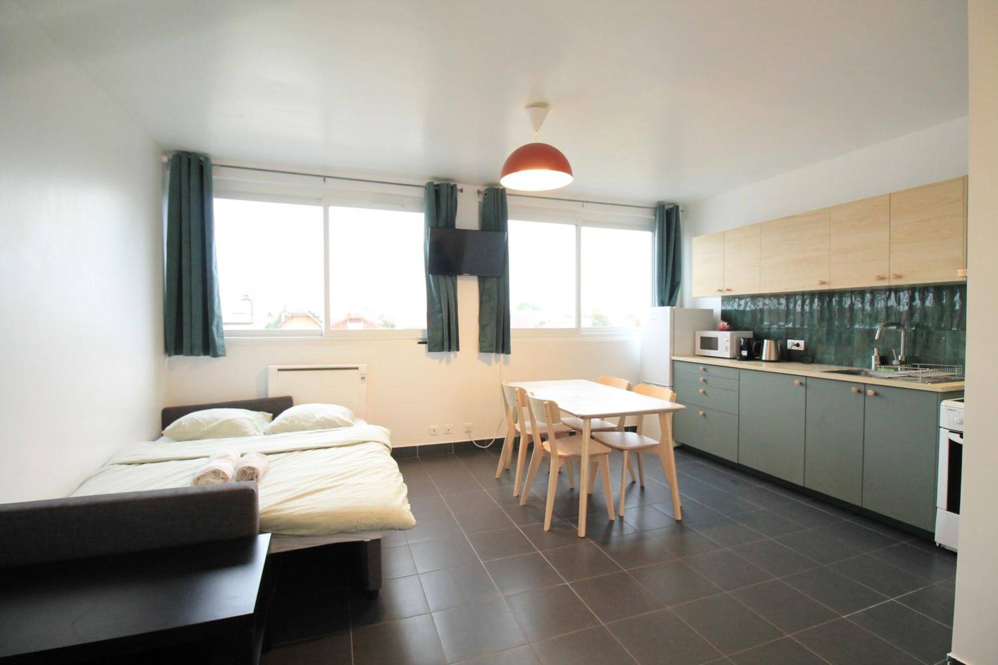 Escale-Marne Fr - 202 - Free Parking - Free Luggage Storage - All Equipped - Linen Included - Washing Machine - 10Mn Walk Metro 8 - Rer A - Panoramic View - From 1 To 14 Guests Maisons-Alfort Habitación foto